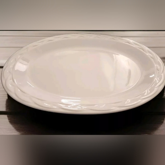 Pfaltzgraff Other - Pfaltzgraff Acadia White 14 1/2" Oval Serving Platter - USA